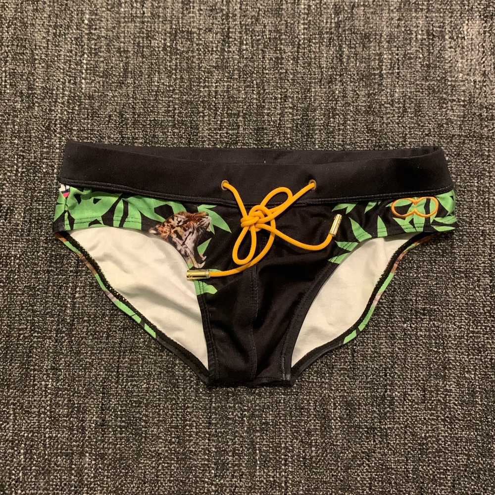 2eros bikini swimsuit. Size S. Black/tiger/ jungle print.